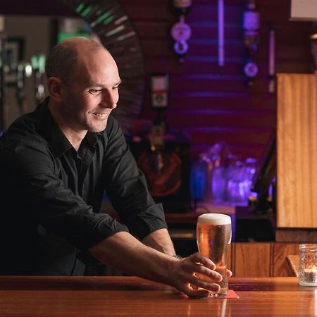 קנמארה The Wander Inn Bar & Accommodation מראה חיצוני תמונה